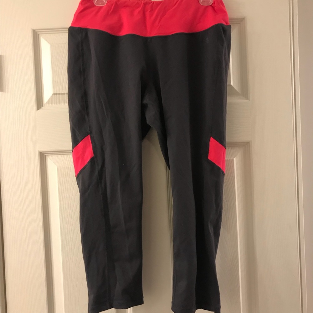 Torrid active cropped pants